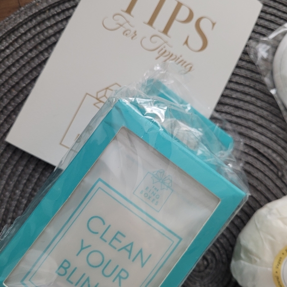 The Ring Box Bride Set - Picture 4 of 5